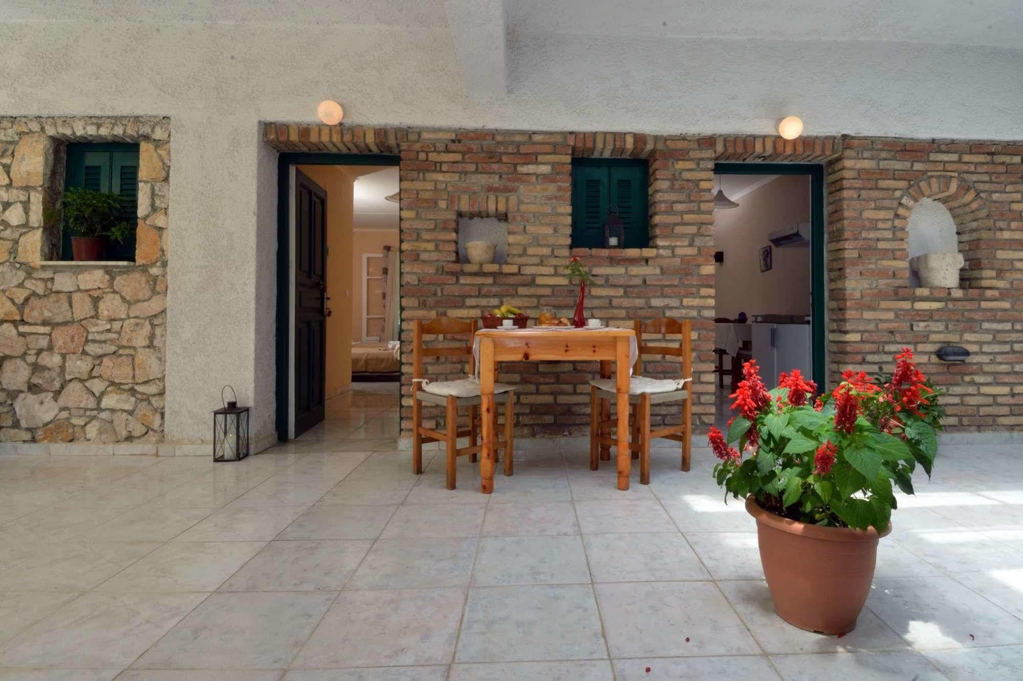 Damaskis Kassiopi Studios Exterior photo